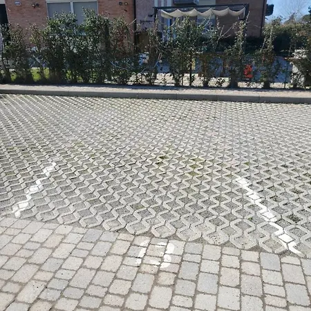 Apartment Trilocale Nr 8 *